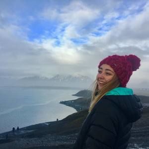 Meet your Posher, Maja